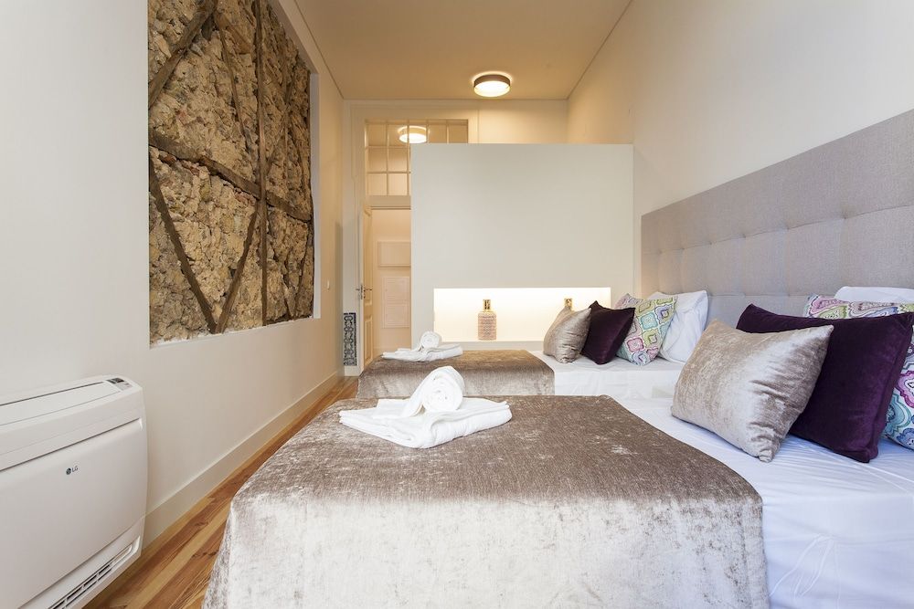 JOIVY Design heaven in Baixa - 2BR Apt w/workspace Apartment (2 Bedrooms) 3