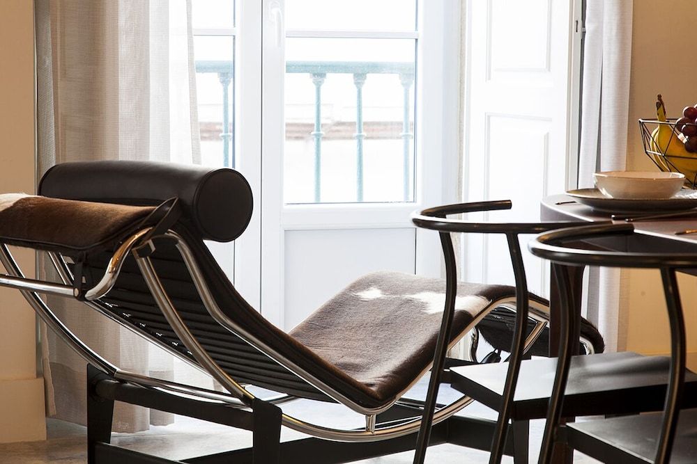 JOIVY Design heaven in Baixa - 2BR Apt w/workspace Apartment (2 Bedrooms) 6