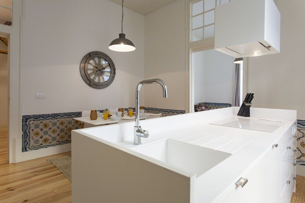 JOIVY Design heaven in Baixa - 2BR Apt w/workspace Apartment (2 Bedrooms) 7