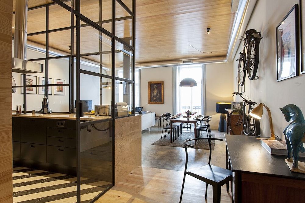 undefined JOIVY Design heaven in Baixa - 2BR Apt w/workspace 6