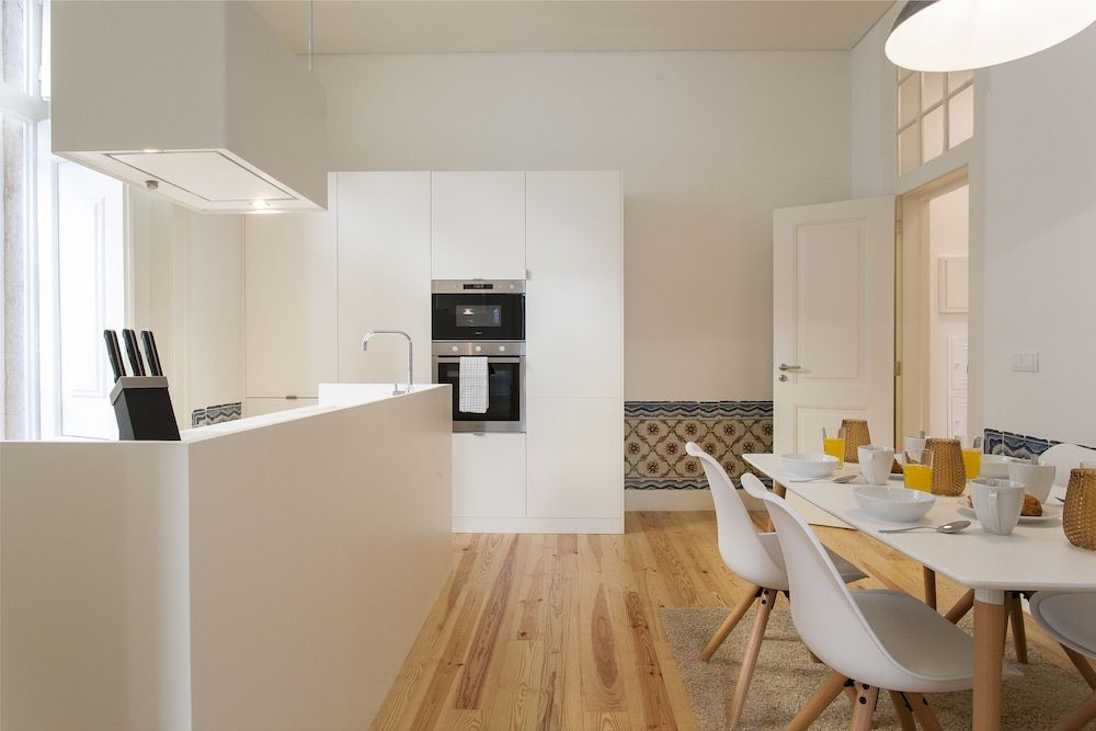 undefined JOIVY Design heaven in Baixa - 2BR Apt w/workspace 10