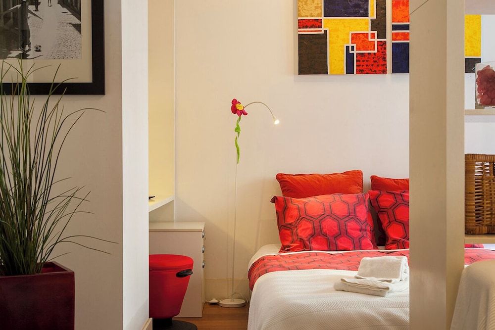 undefined JOIVY Color-block studio w/workspace &free parking at the heart of Santa Catarina 10