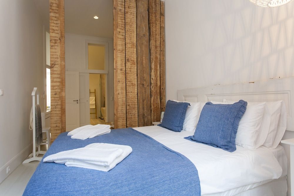 JOIVY Exclusive 4BR home w/3 workspaces&garden in Baixa Apartment (4 Bedrooms) 18