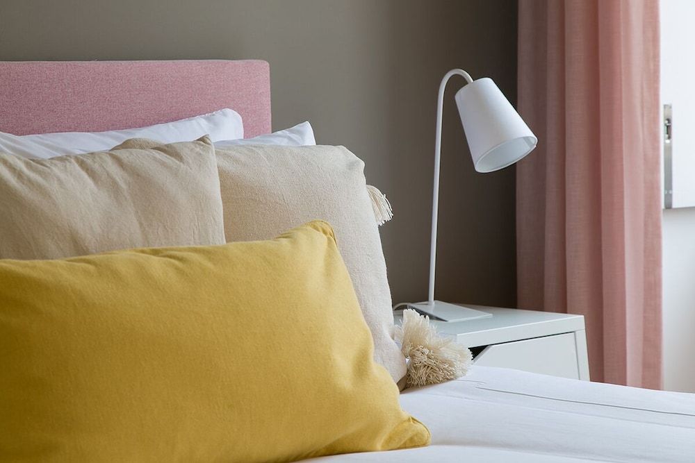 undefined ALTIDO Charming 3BR home w/workspace&terrace by Intendente subway 10