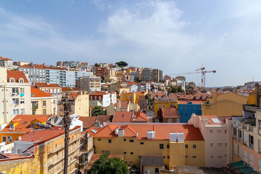 undefined ALTIDO Charming 3BR home w/workspace&terrace by Intendente subway 4