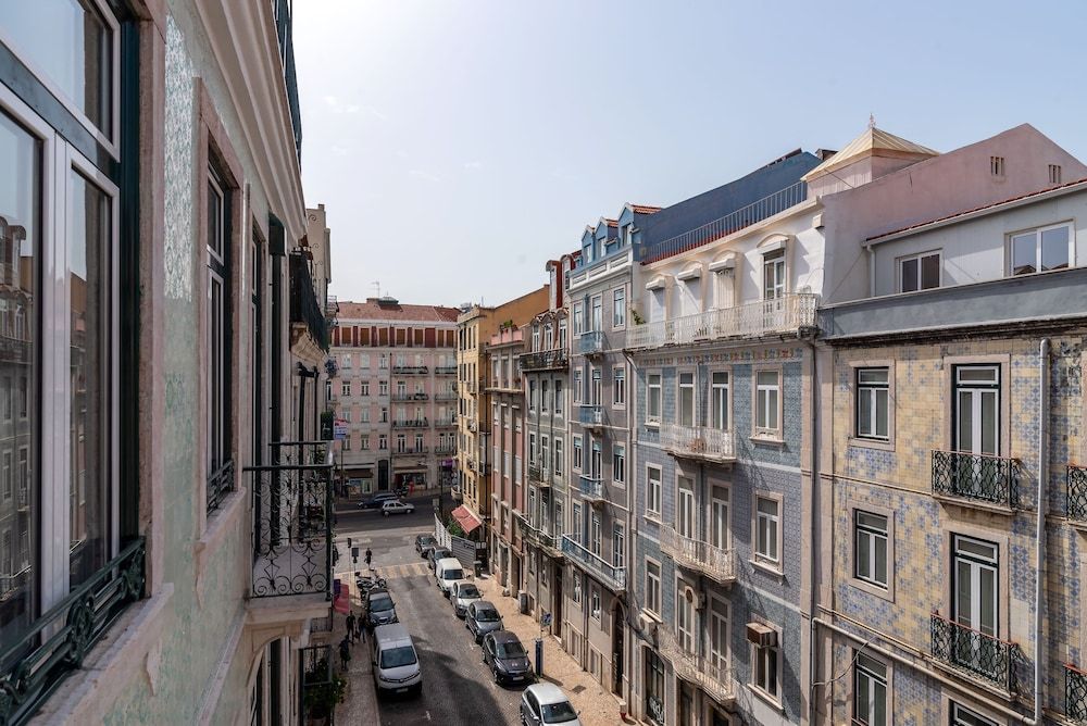 undefined ALTIDO Charming 3BR home w/workspace&terrace by Intendente subway