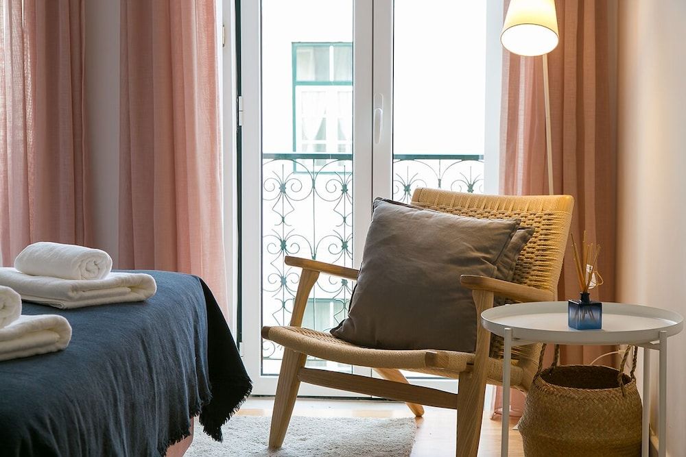 undefined ALTIDO Charming 3BR home w/workspace&terrace by Intendente subway 5