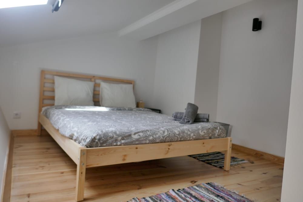 undefined TT Anjos Lisbon Rooms 7