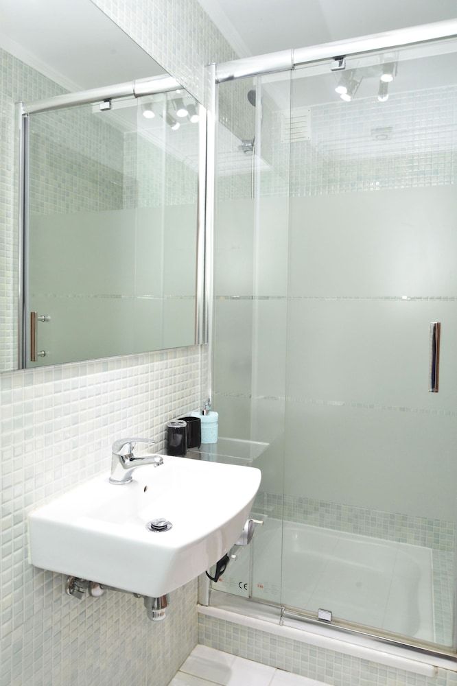 Casa Ginja - Castelo Apartment Apartment, 1 Bedroom 8