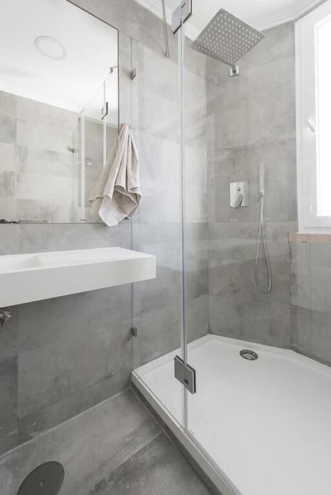 Room Gani - Hostel Family Room, Shared Bathroom, City View 15