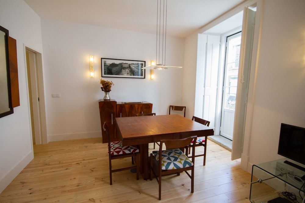 Bica Chiado Self-Catering Apartment Deluxe Apartment, 2 Bedrooms (2nd Floor - No Elevator) 13