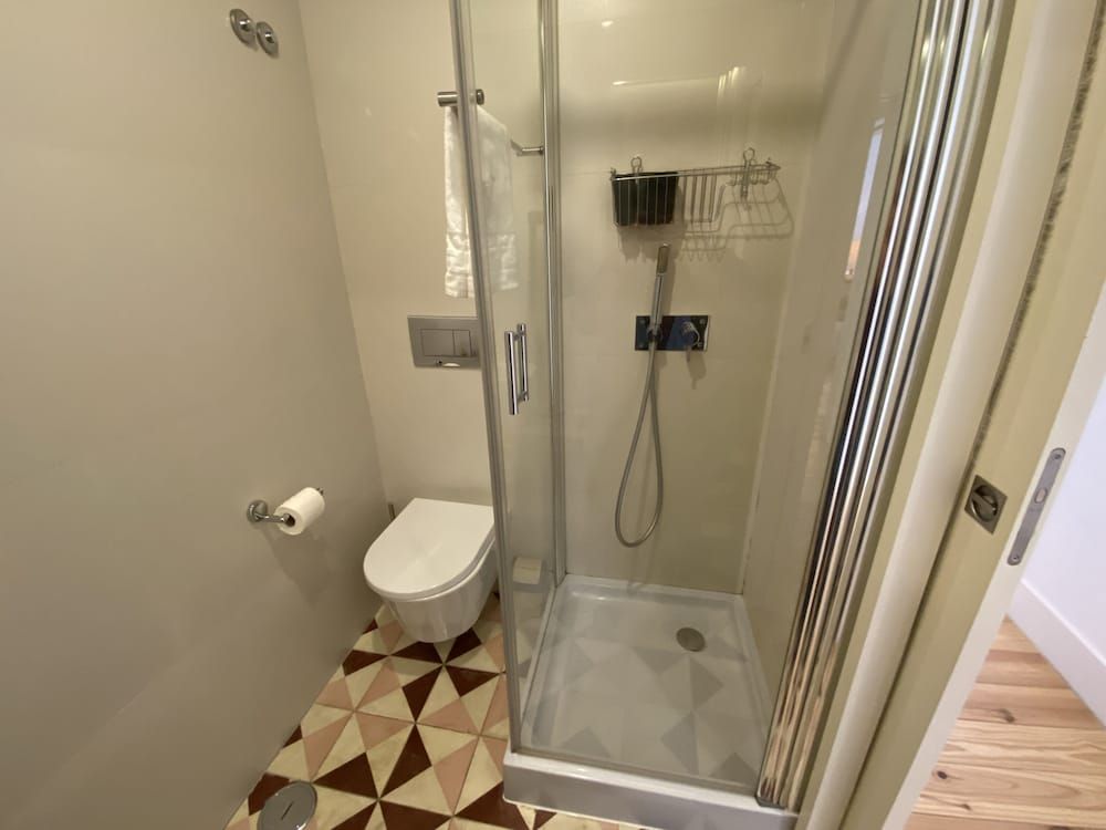 Bica Chiado Self-Catering Apartment Deluxe Apartment, 2 Bedrooms (2nd Floor - No Elevator) 9