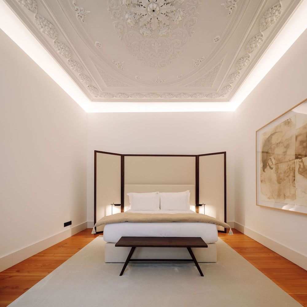 The Art Gate Premium Suite 7