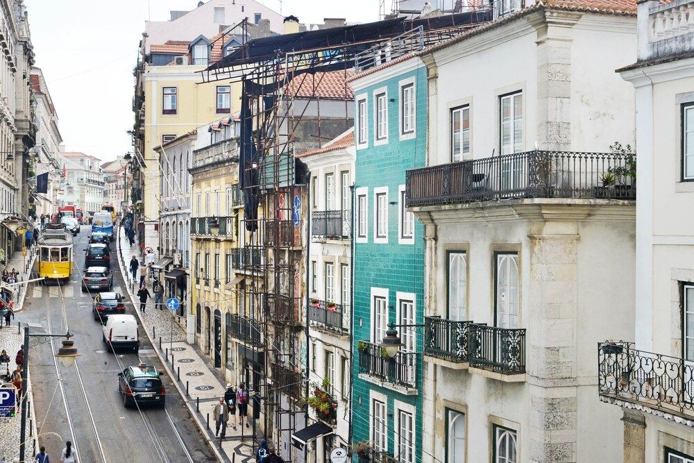 undefined Deluxe Chiado Apartment 2