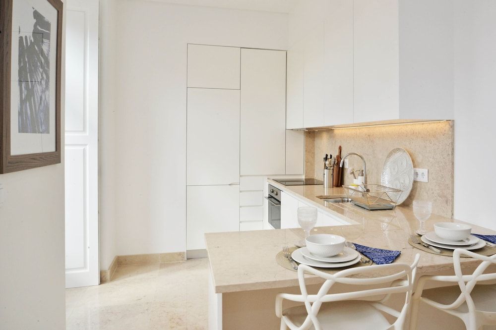 undefined Deluxe Chiado Apartment 8