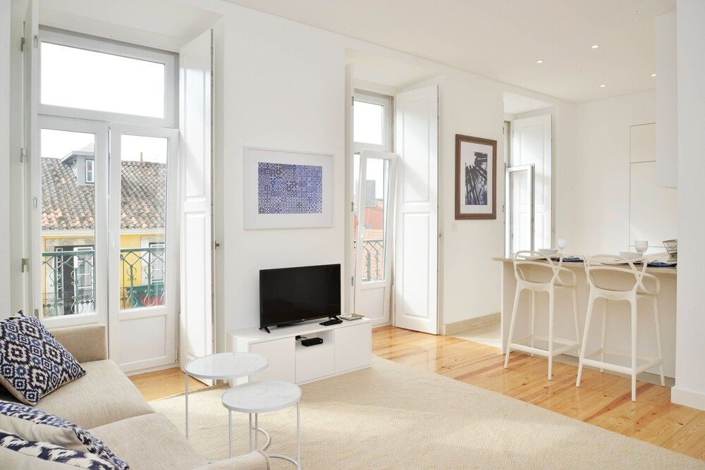 undefined Deluxe Chiado Apartment 10