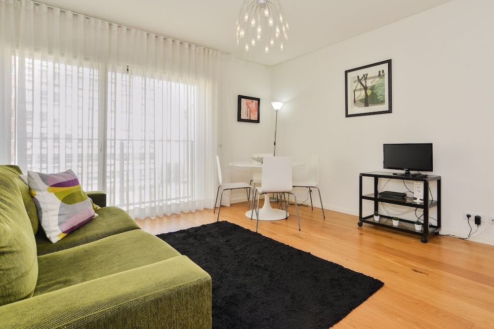 undefined Sunny & Bright Amoreiras Apartment 10