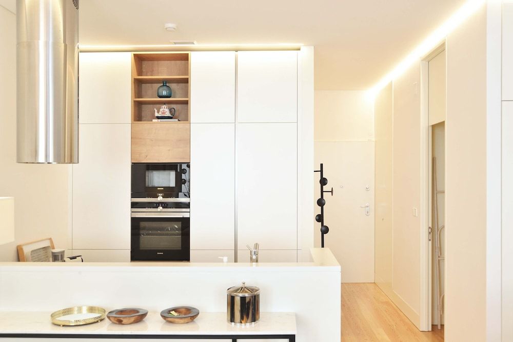 undefined Trendy Chic Apartment 6