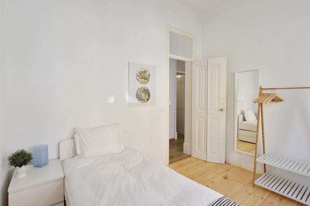 undefined Amazing Grace Apartment 6