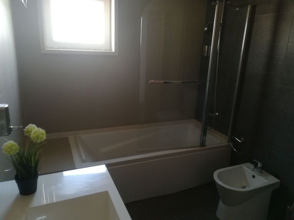 Lisbon Grand View Superior Apartment, 2 Bedrooms 6