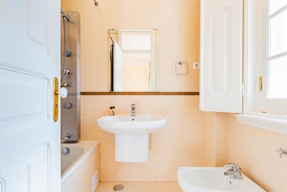 Saldanha Central Urban Lisbon Apartment, 3 Bedrooms 28