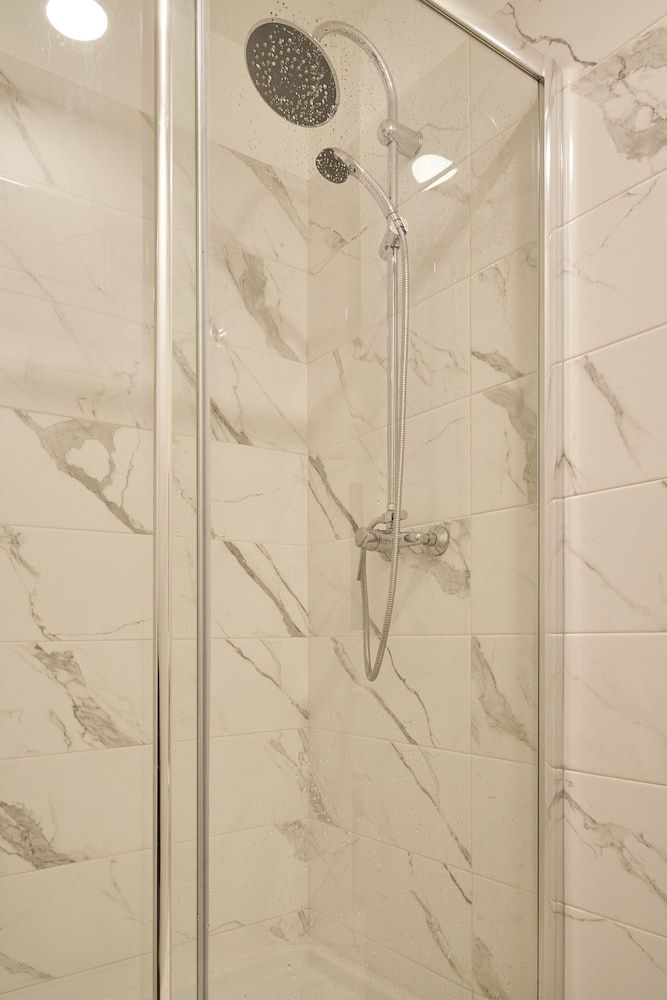 Campo Pequeno Avenida Deluxe Double Room, Shared Bathroom 4