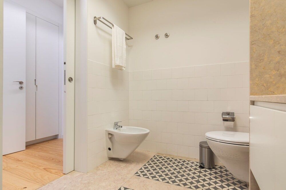 Trendy & Classic 2 Bedroom Apartment Apartment, 2 Bedrooms 27