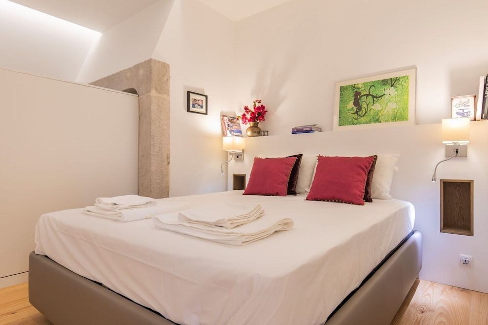 undefined Trendy & Classic 2 Bedroom Apartment 8