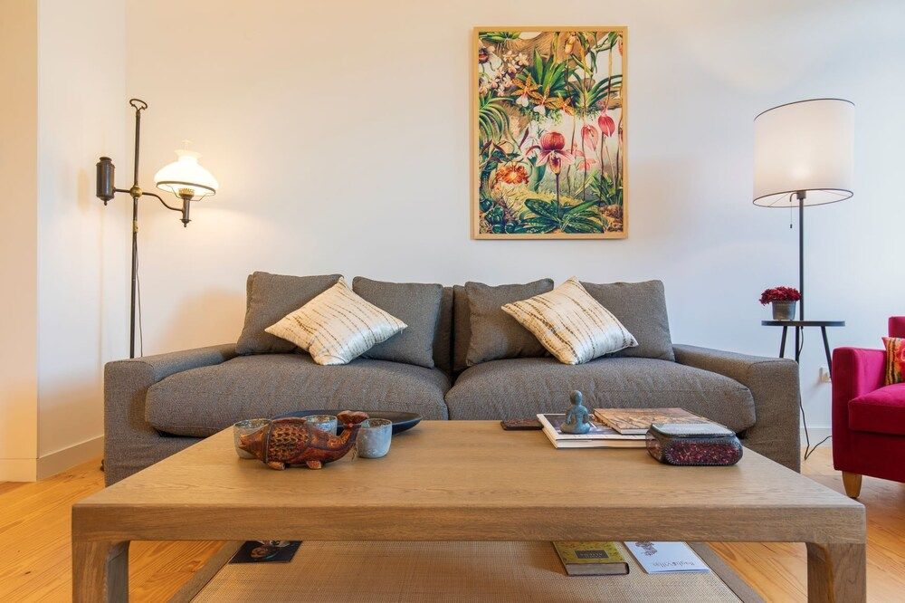 Trendy & Classic 2 Bedroom Apartment Apartment, 2 Bedrooms 23