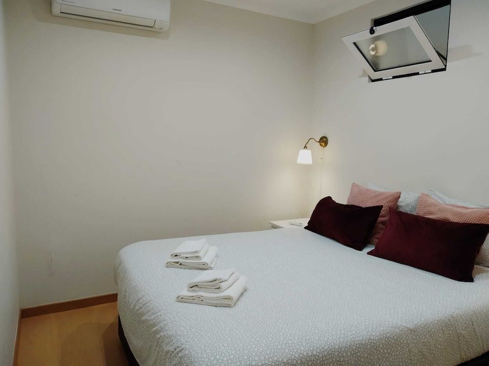 undefined Cozy Apartment in the Heart of Lisbon 2