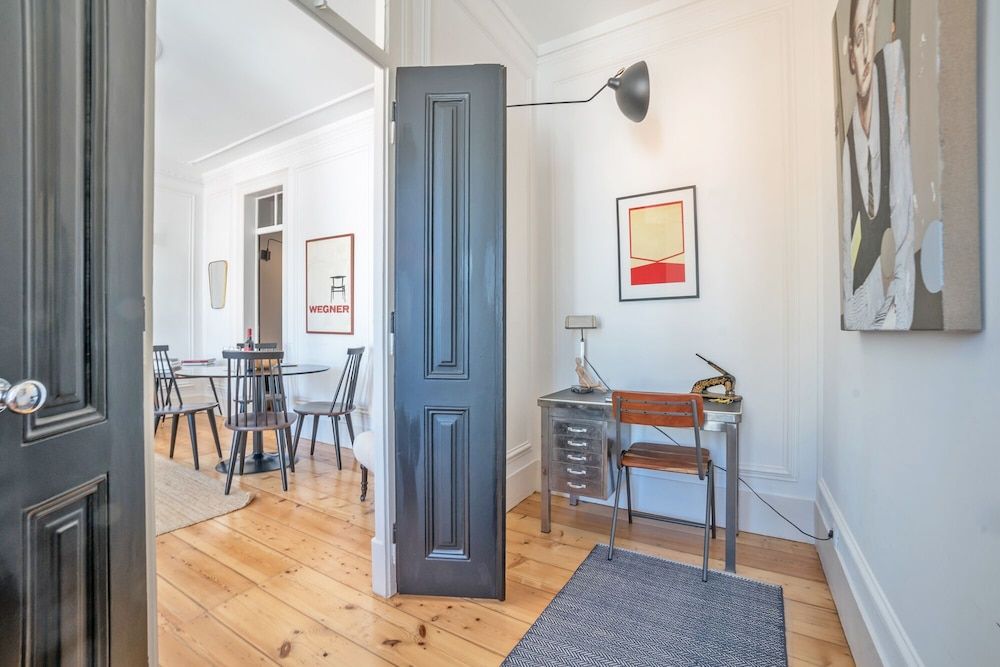 An Ecletic Apartment in Lisbon Apartment, 2 Bedrooms, Sea View 20