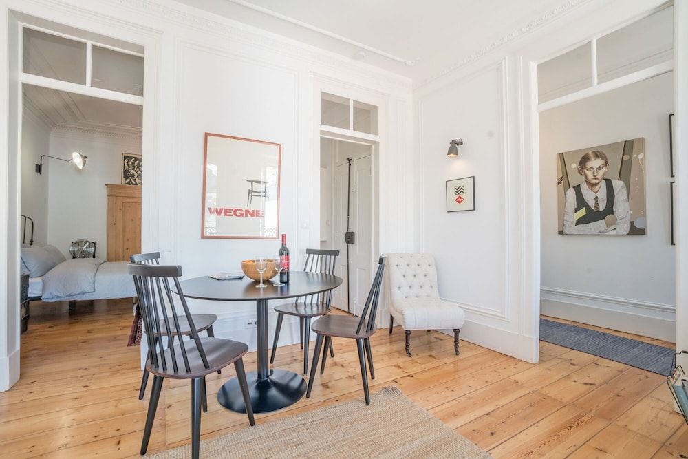 An Ecletic Apartment in Lisbon Apartment, 2 Bedrooms, Sea View 26