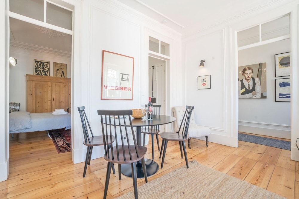 An Ecletic Apartment in Lisbon Apartment, 2 Bedrooms, Sea View 25