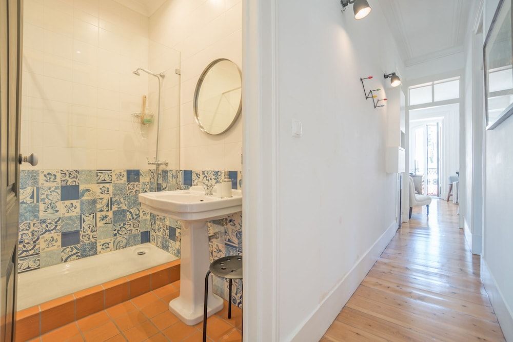 An Ecletic Apartment in Lisbon Apartment, 2 Bedrooms, Sea View 29
