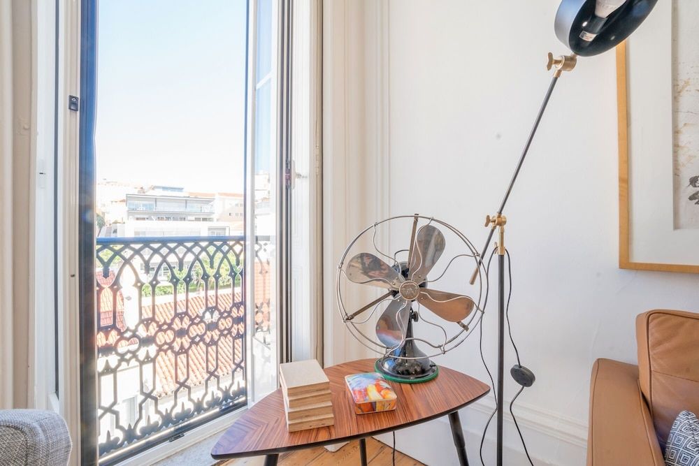 An Ecletic Apartment in Lisbon Apartment, 2 Bedrooms, Sea View 19