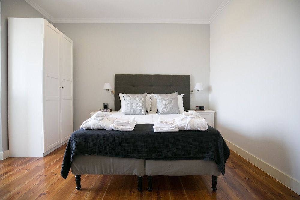 undefined Bhuiyan Family Host 10