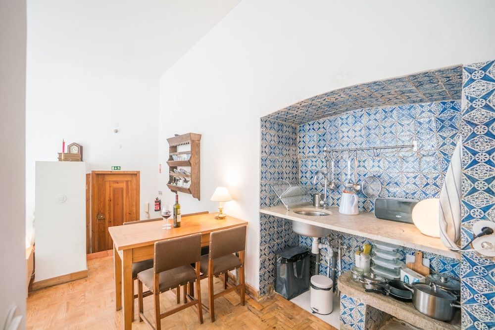 undefined Traditional Studio Apartment 2