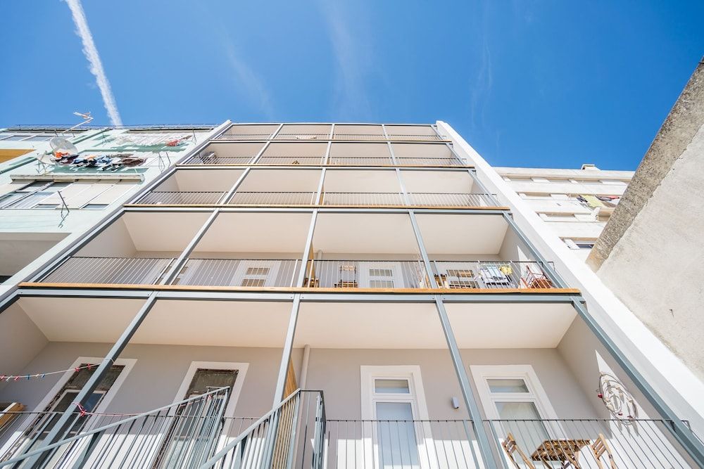 undefined Wood Wall & Garden Apartment 3