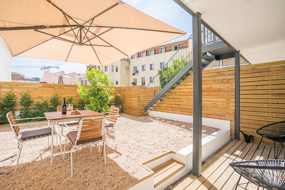 undefined Wood Wall & Garden Apartment