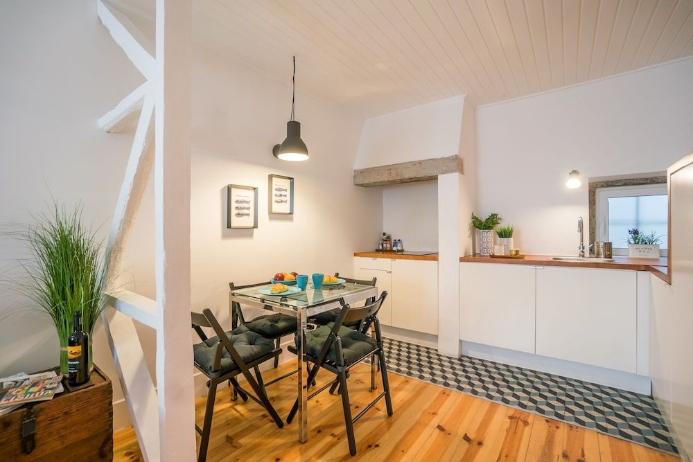 Rose Duplex Apartment 5E Apartment, 1 Bedroom 12