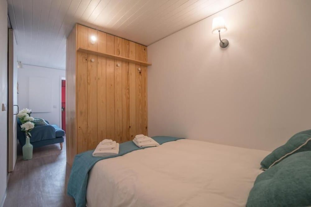 undefined Rose 3 Studio 3