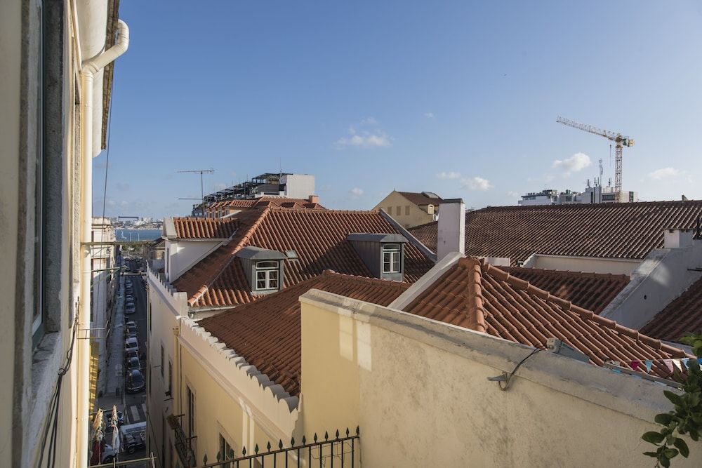 undefined Trendy & Lightful Apartment 2