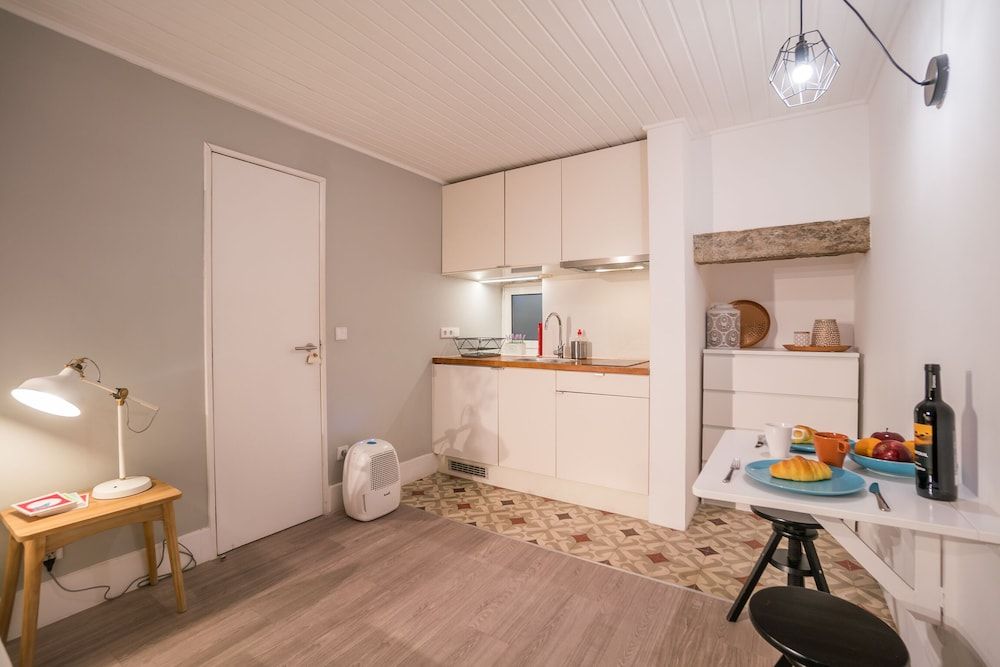 undefined Rose 7 Studio 10