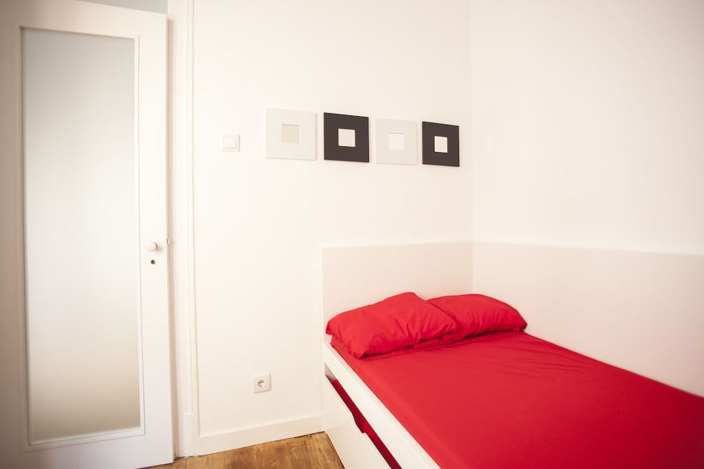 undefined Cool Lisbon Apartment 8