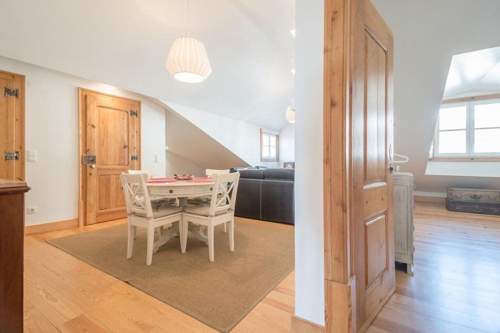 Superb Flat Cathedral & River View Apartment, 2 Bedrooms 23