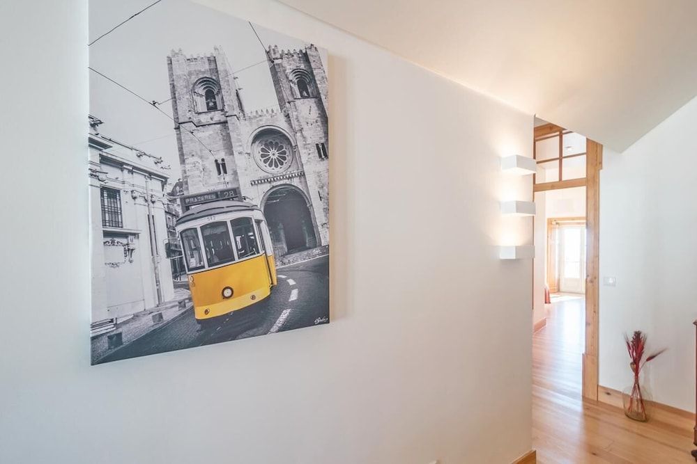 undefined Superb Flat Cathedral & River View 7