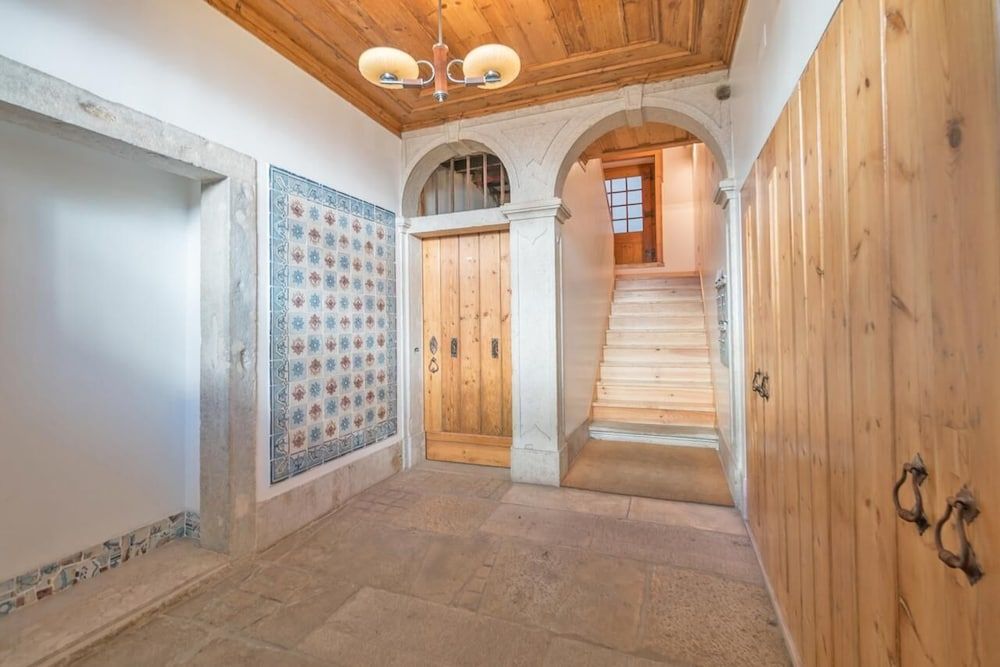 undefined Superb Flat Cathedral & River View 6