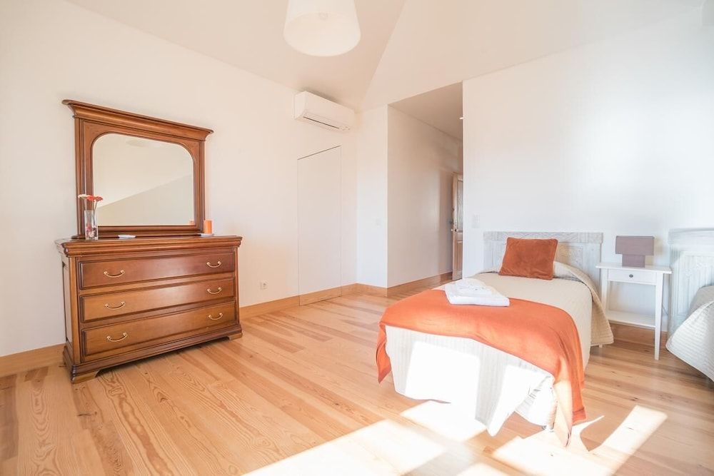 undefined Superb Flat Cathedral & River View 9