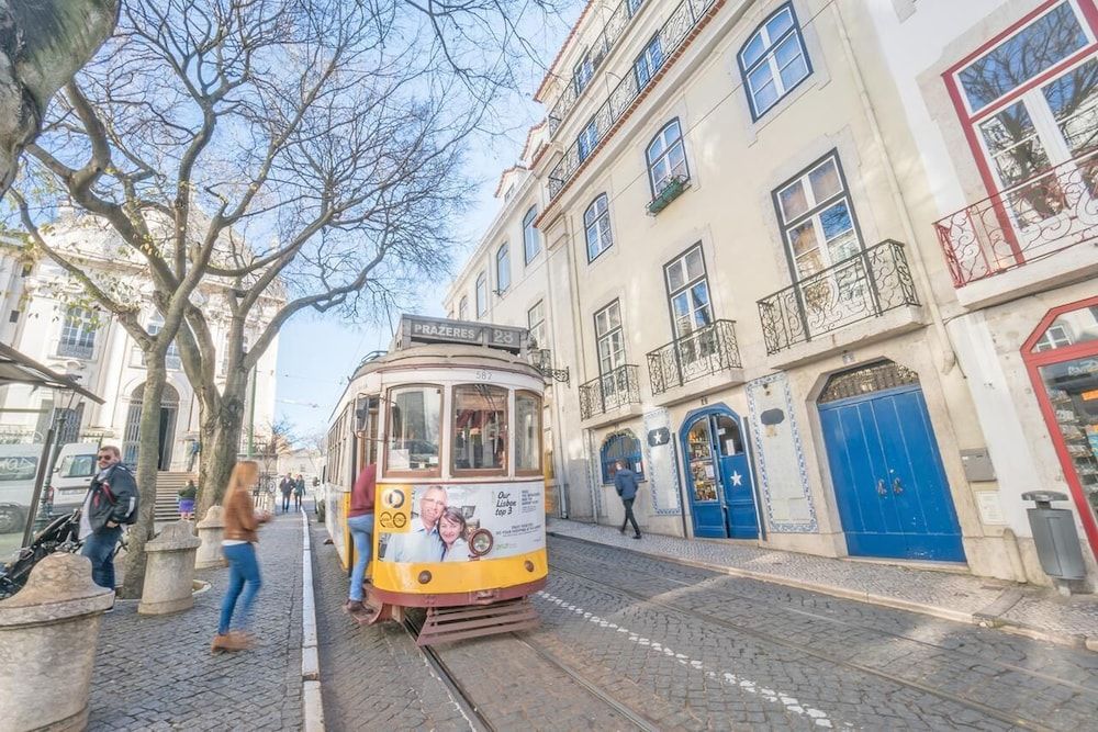 undefined Superb Flat Cathedral & River View 2