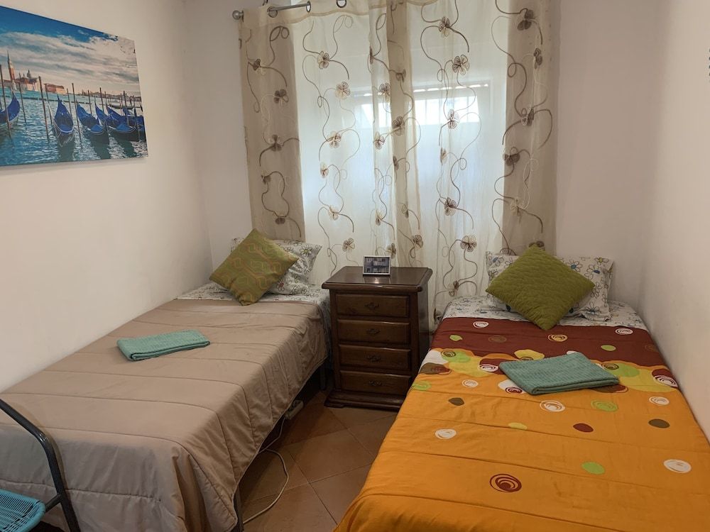 undefined House and Rooms in Lisbon 2